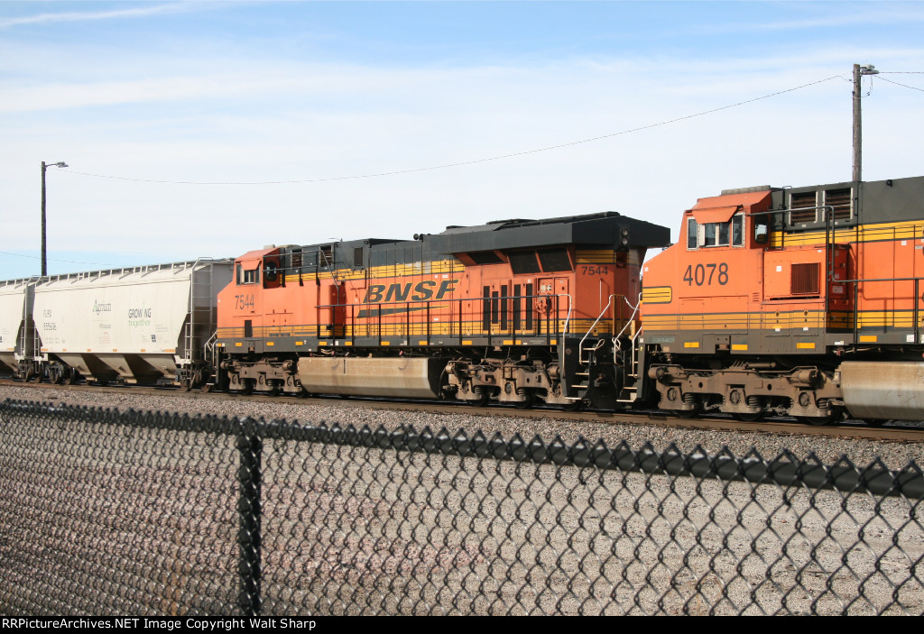 BNSF 7544